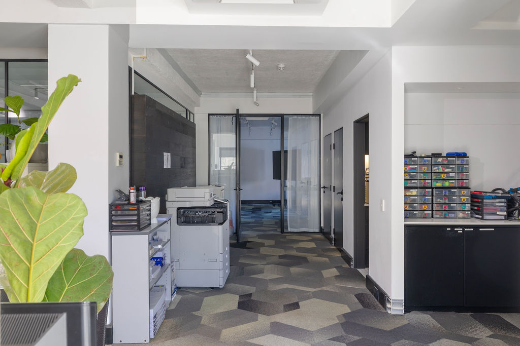 68 Moncur Street Office